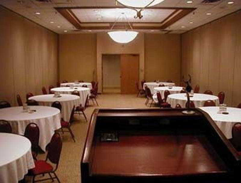 Delta Hotels By Marriott Minneapolis Northeast Restaurant foto